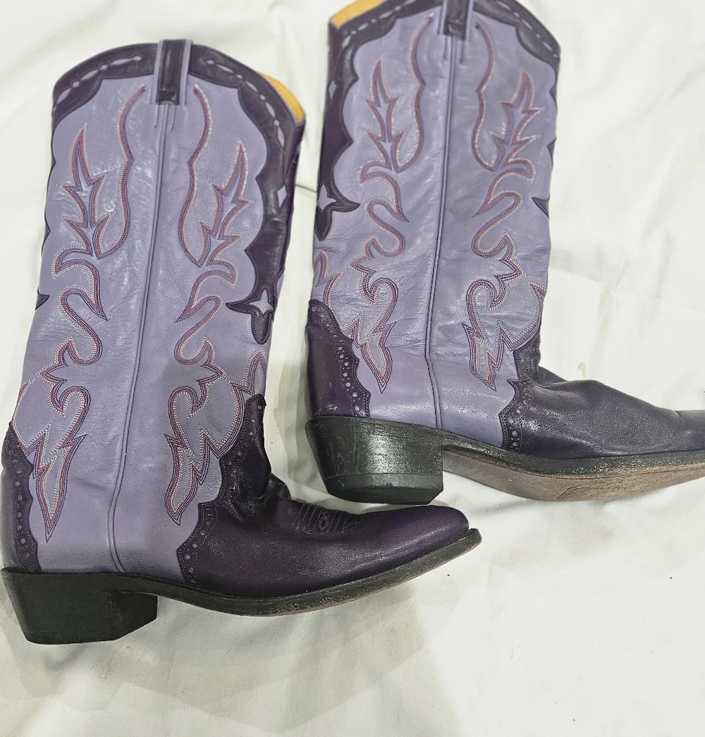 Elegant Purple Heeled Boots - Picture 1 of 7